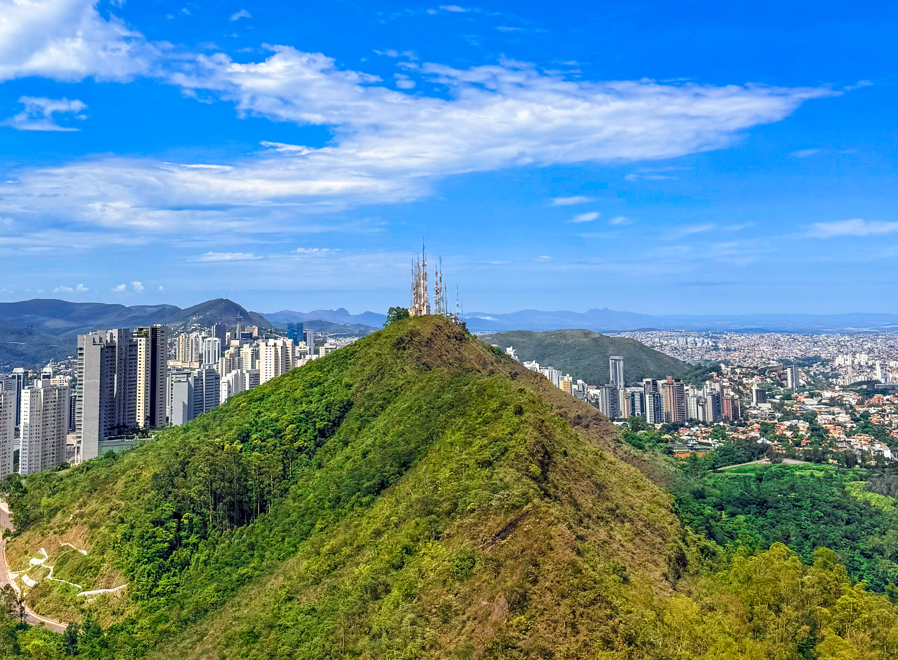 Dinâmica Ambiental e Análise do Relevo em Bacias Hidrográficas Urbanizadas - Turma A